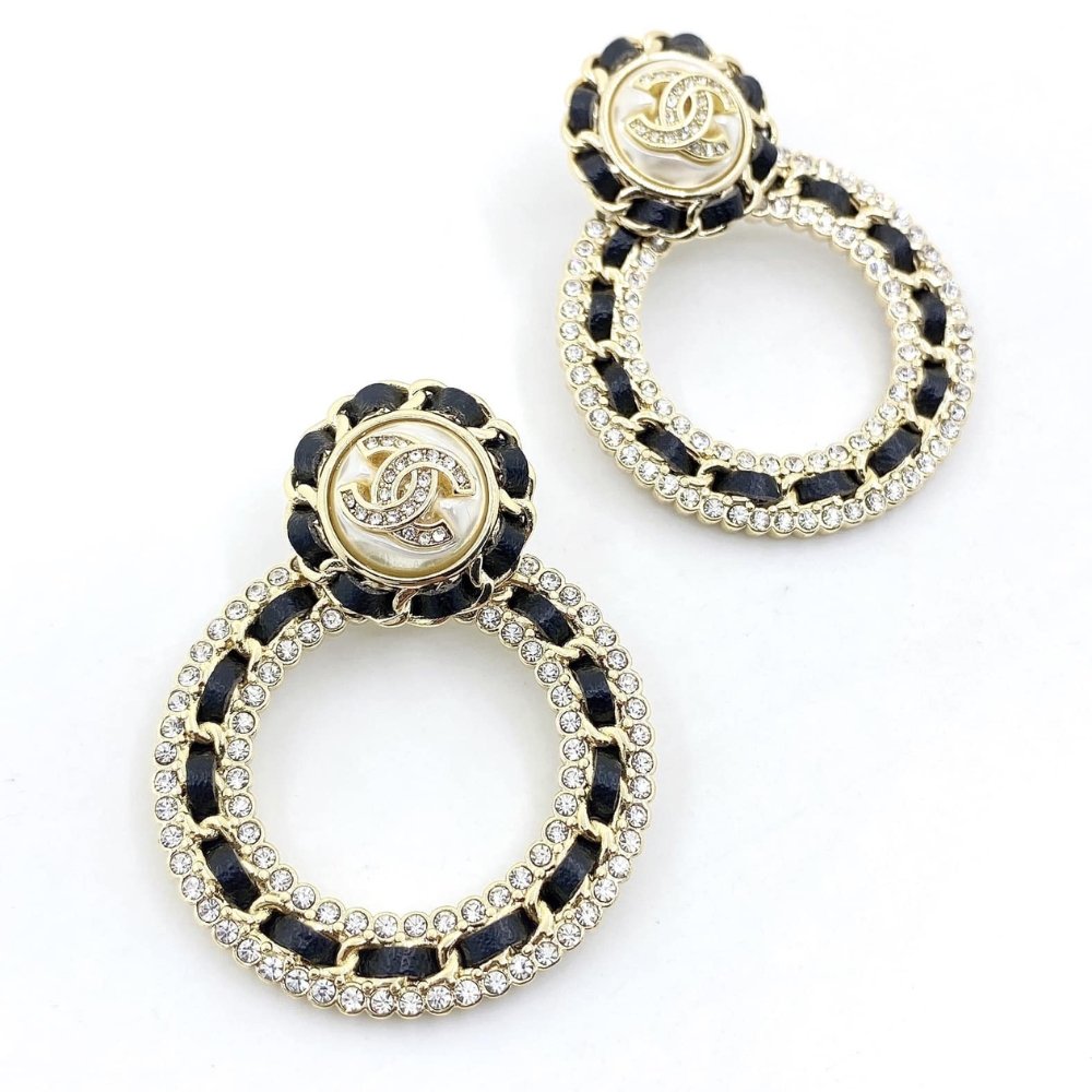 Ch**el Crystal Pearl Cc Chain Hoop Drop Earrings Gold Black