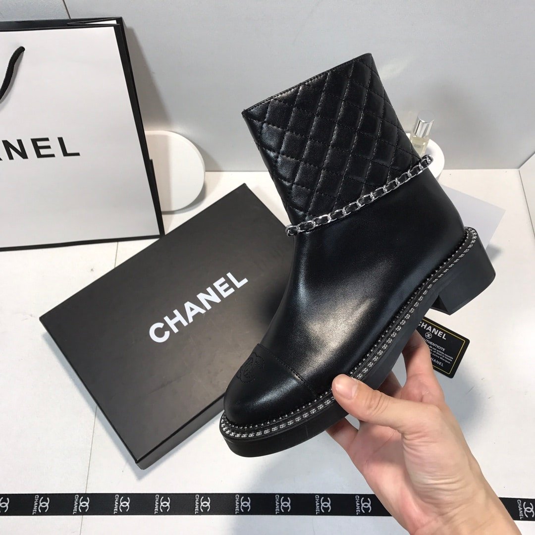 Ch**el Ankle Boots With Side Zip Chain Black
