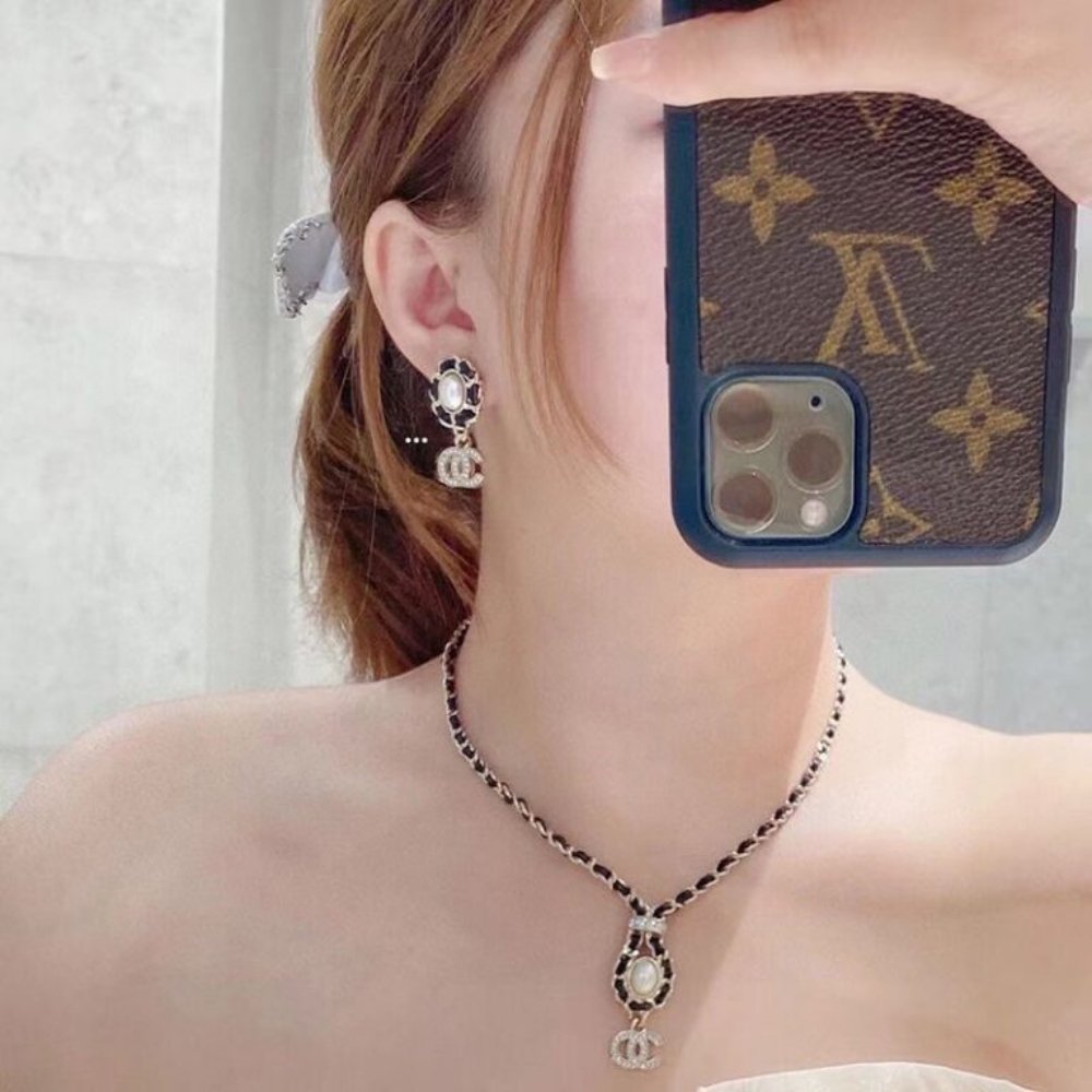 Ch**el Cc Necklace