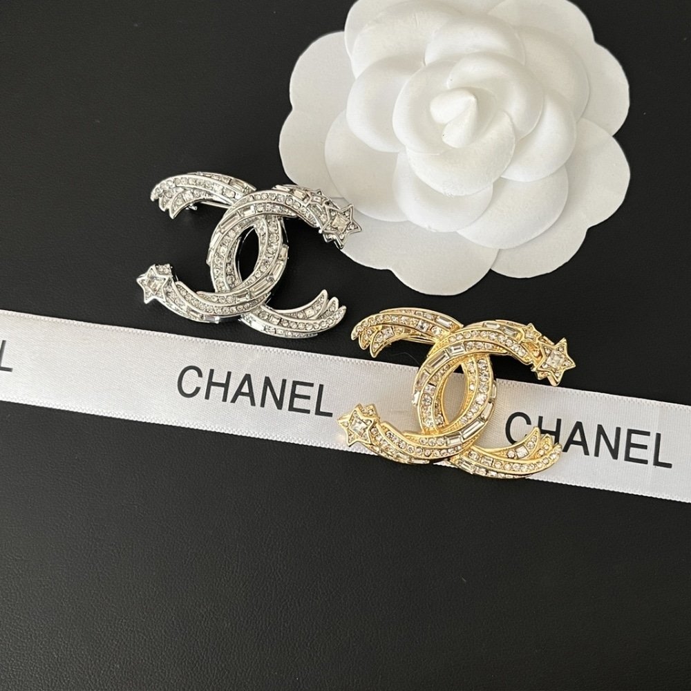 Ch**el Cc Brooch Gold With Stones Attached And Two Stars