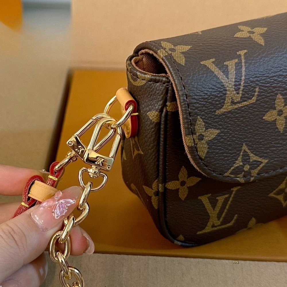 L0vis Vvtt0n Ivy Bag Brown 22Cm M81911