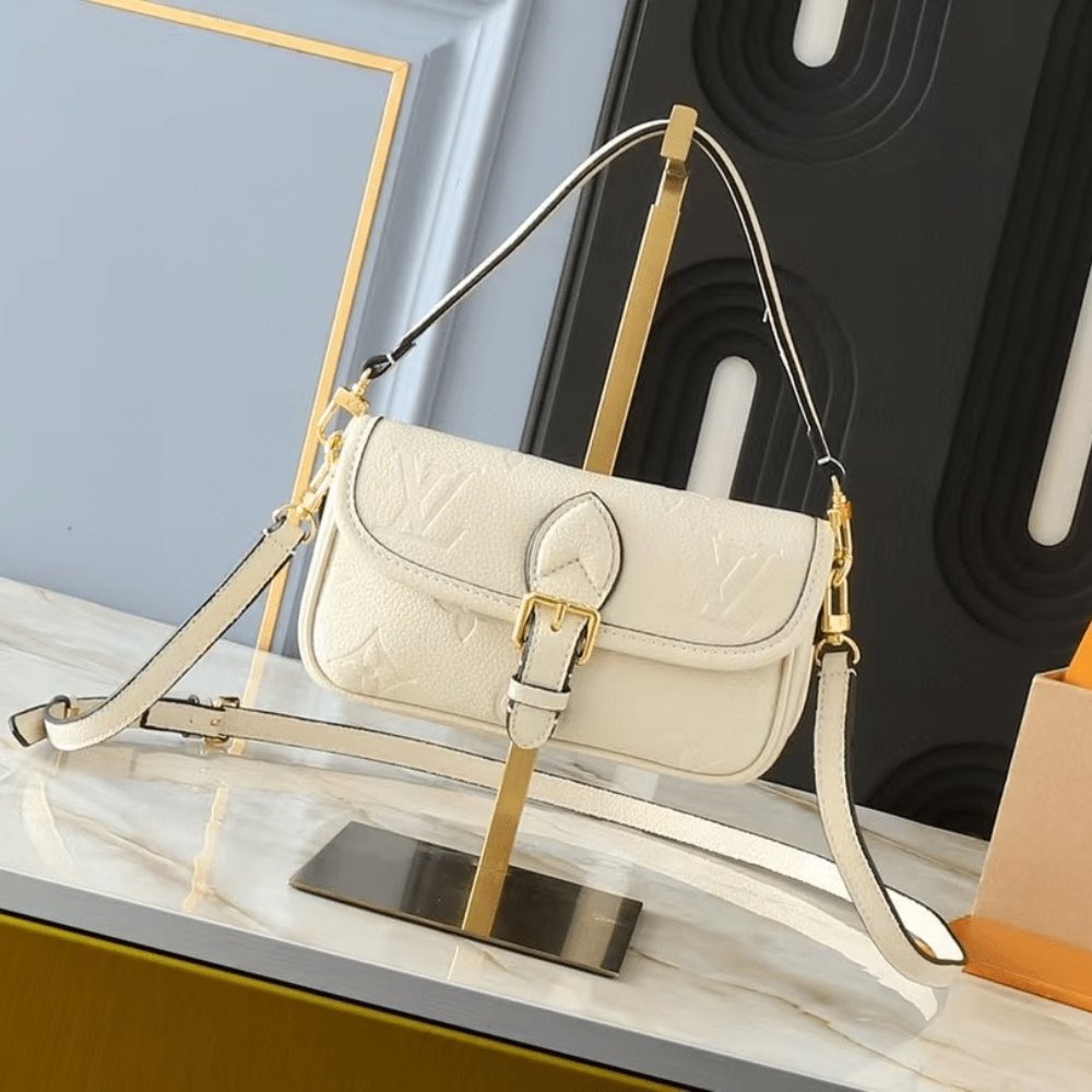 L0vis Vvtt0n Nano Diane Monogram Empreinte Leather Cream 19Cm
