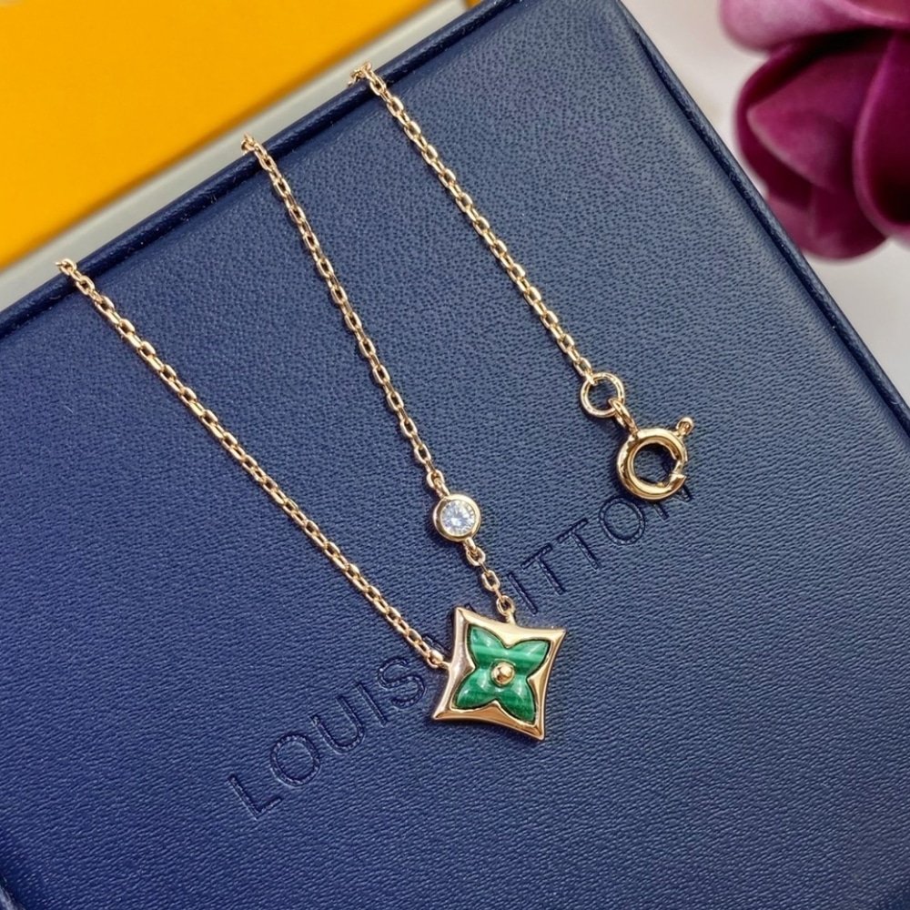 L0vis Vvtt0n Color Blossom Bb Star Necklace Green Q93894