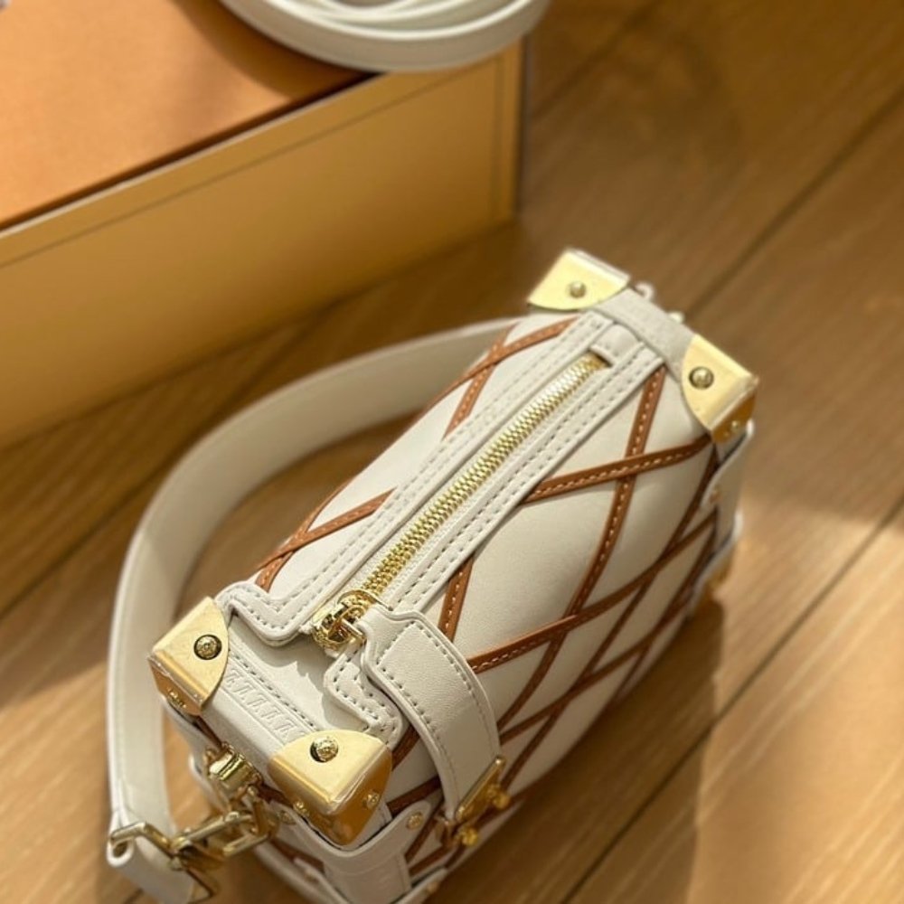 L0vis Vvtt0n Side Trunk PM Crème Beige 19Cm M25216