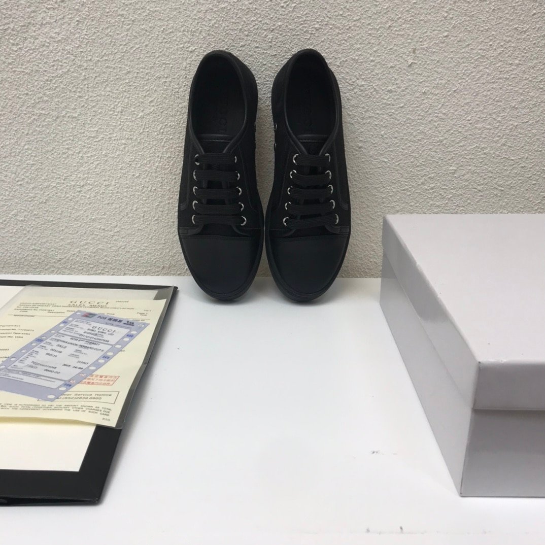 Gvc*1 Women’S Leather Top Sneaker Black