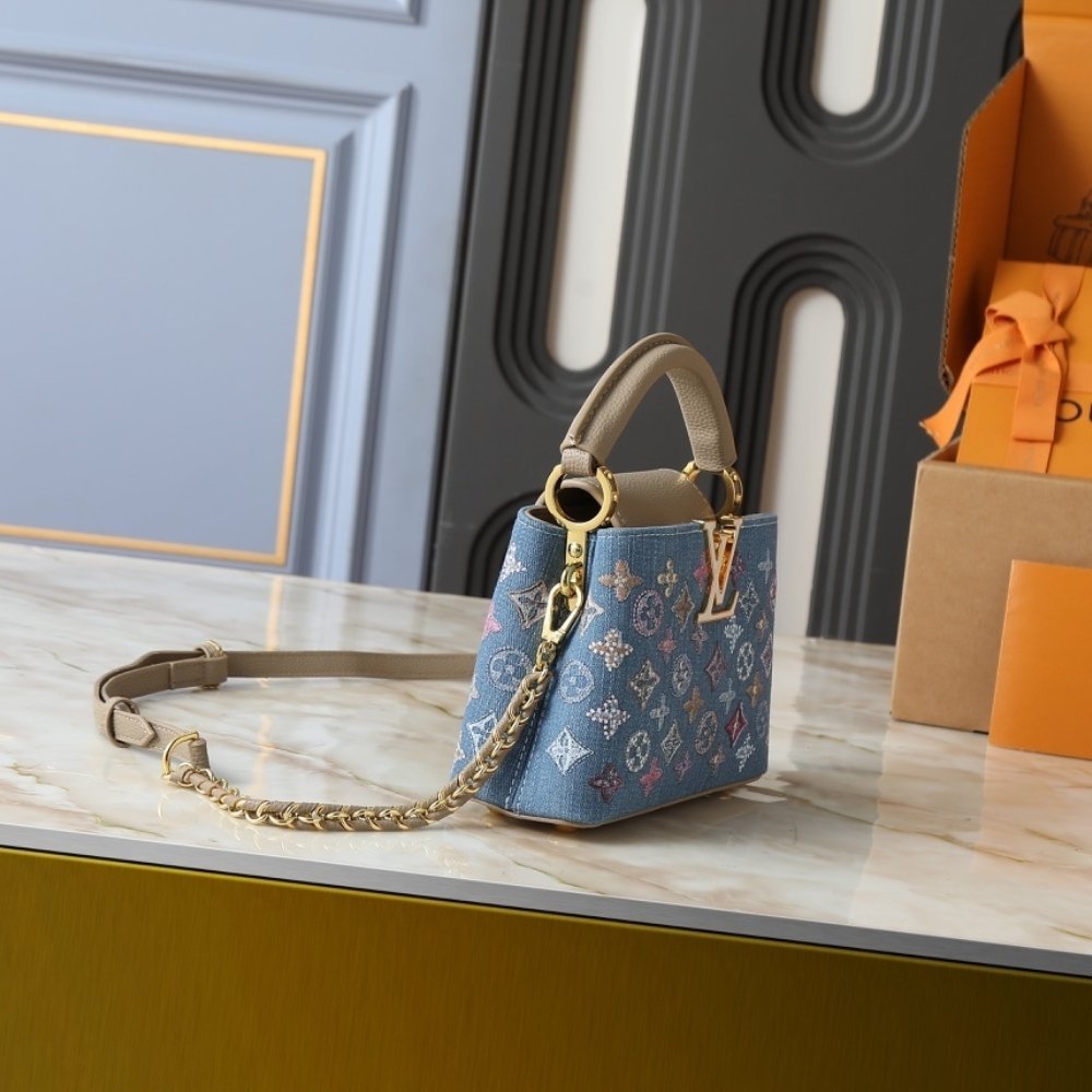 L0vis Vvtt0n Capucines Mini Denim Blue 21Cm M12947