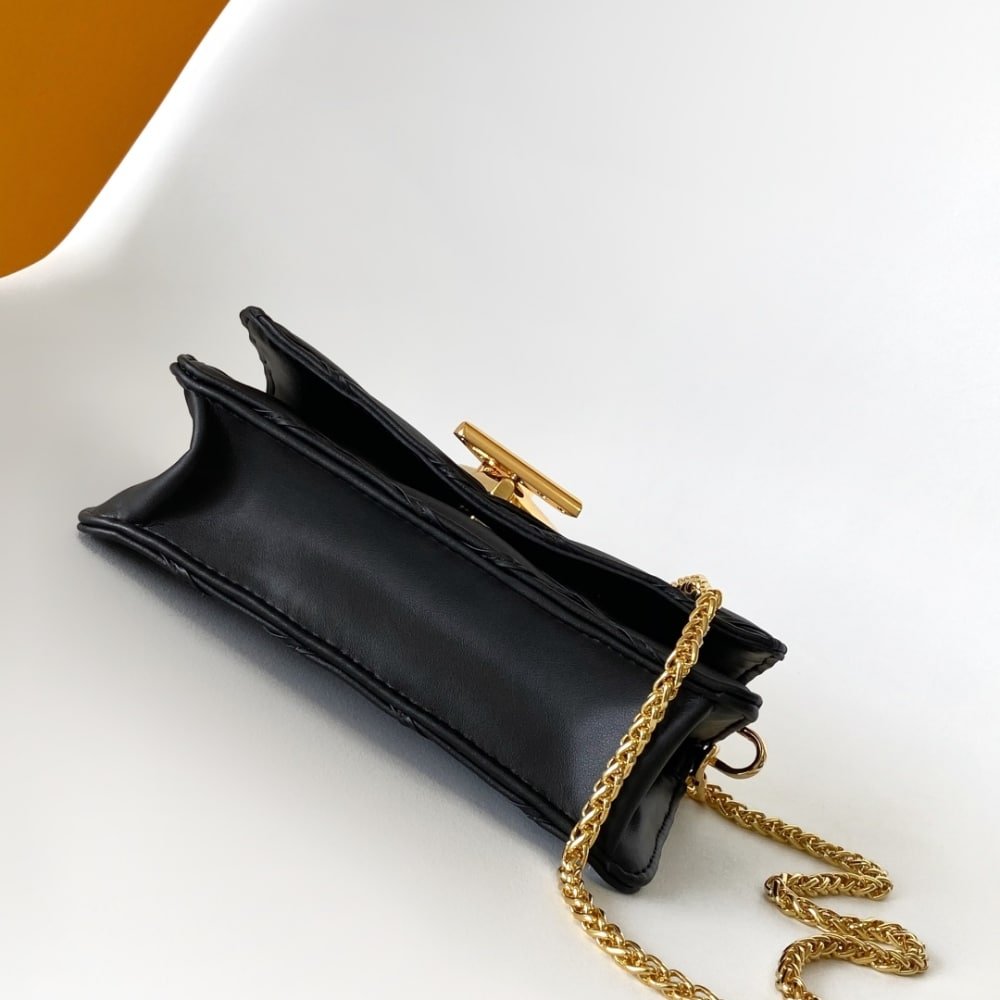 L0vis Vvtt0n Wallet On Chain Go 14 Black M13139