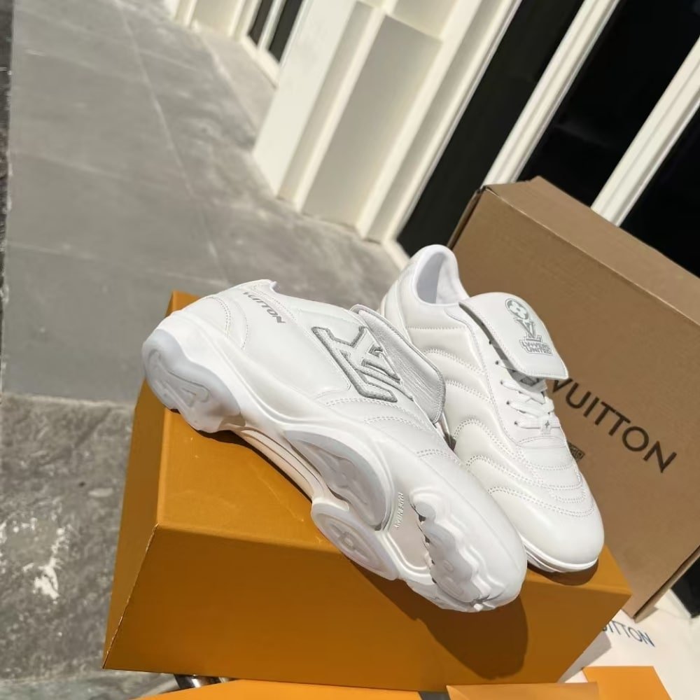 L0vis Vvtt0n Footprint Soccer Sneaker White 1Ahdoi