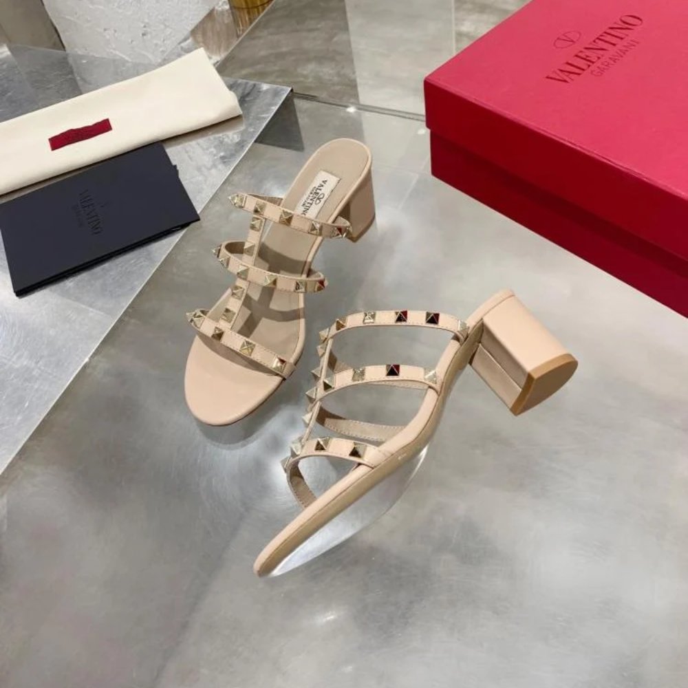 Va1e*ntin0 Garavani Rockstud Slide Sandal In Laminated Nappa Beige 7W2S0C47Vod P45