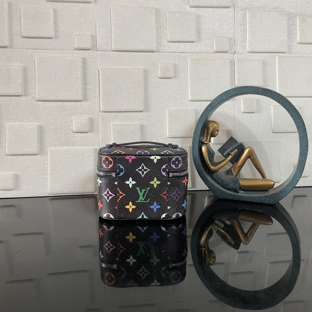 [S*per Vip 1:1] L0vis Vvtt0n X Murakami Nice Nano Bag Black 14Cm M14033