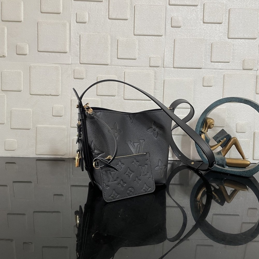[S*per Vip 1:1] L0vis Vvtt0n All In BB Bag Black 18Cm M13480