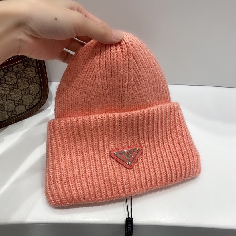 Pra*a Wool And Cashmere Beanie Sliver Pink