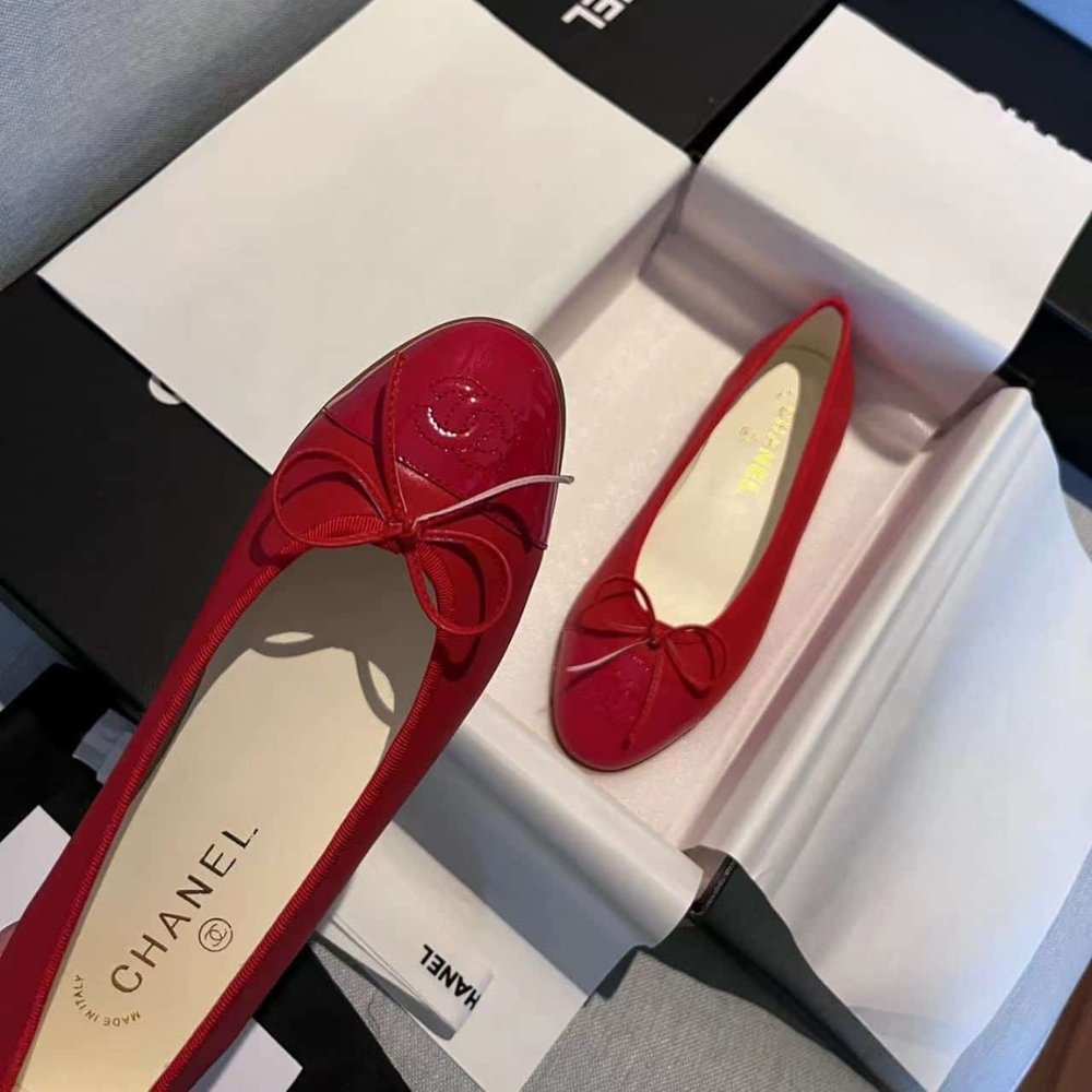 Ch**el Cc Cap Toe Ballet Flats In Light Red Patent Leather