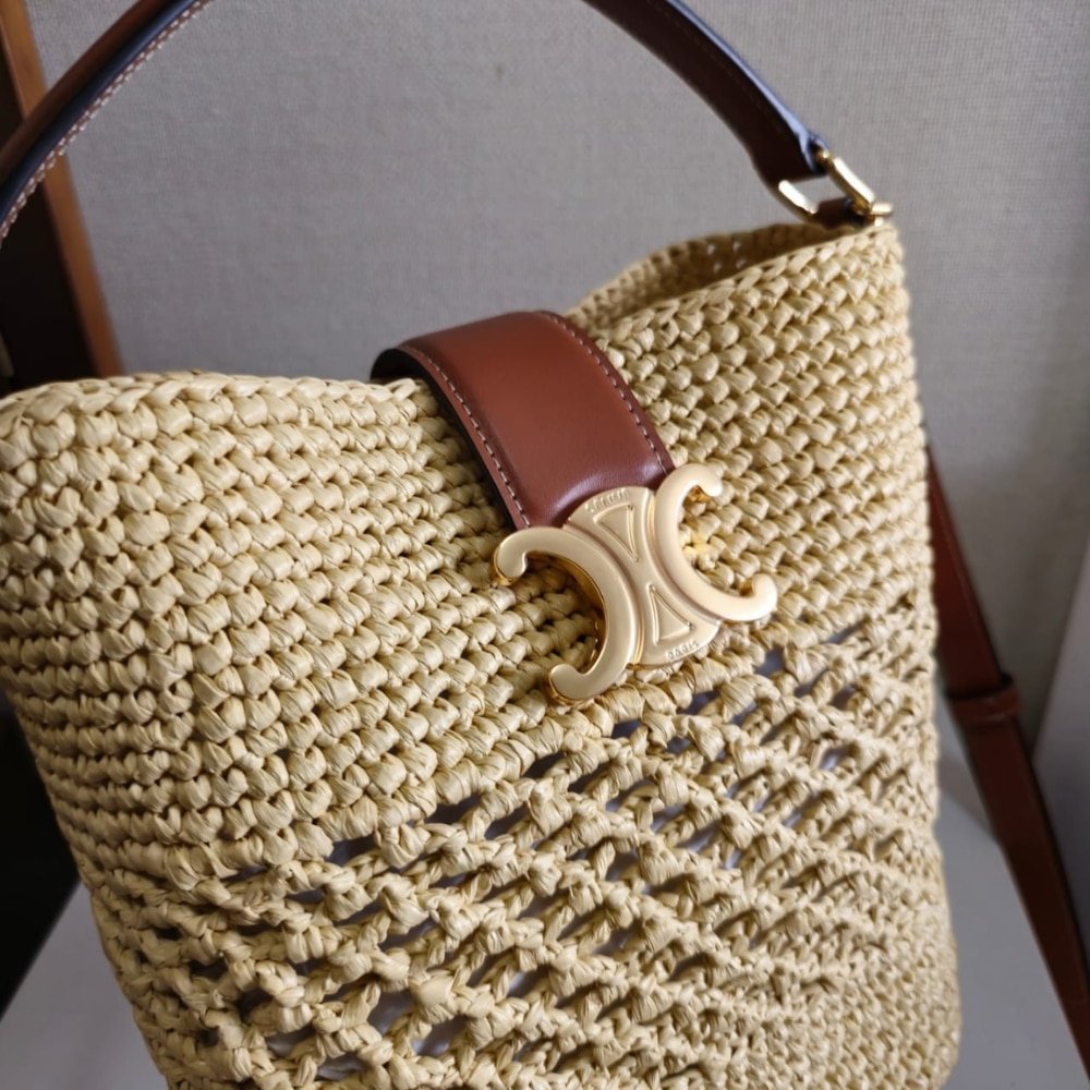[S*per Vip 1:1] Ce1i*e Small L0vise Bucket In Raffia Natural And Tan 19Cm 119742Gns 02Nt