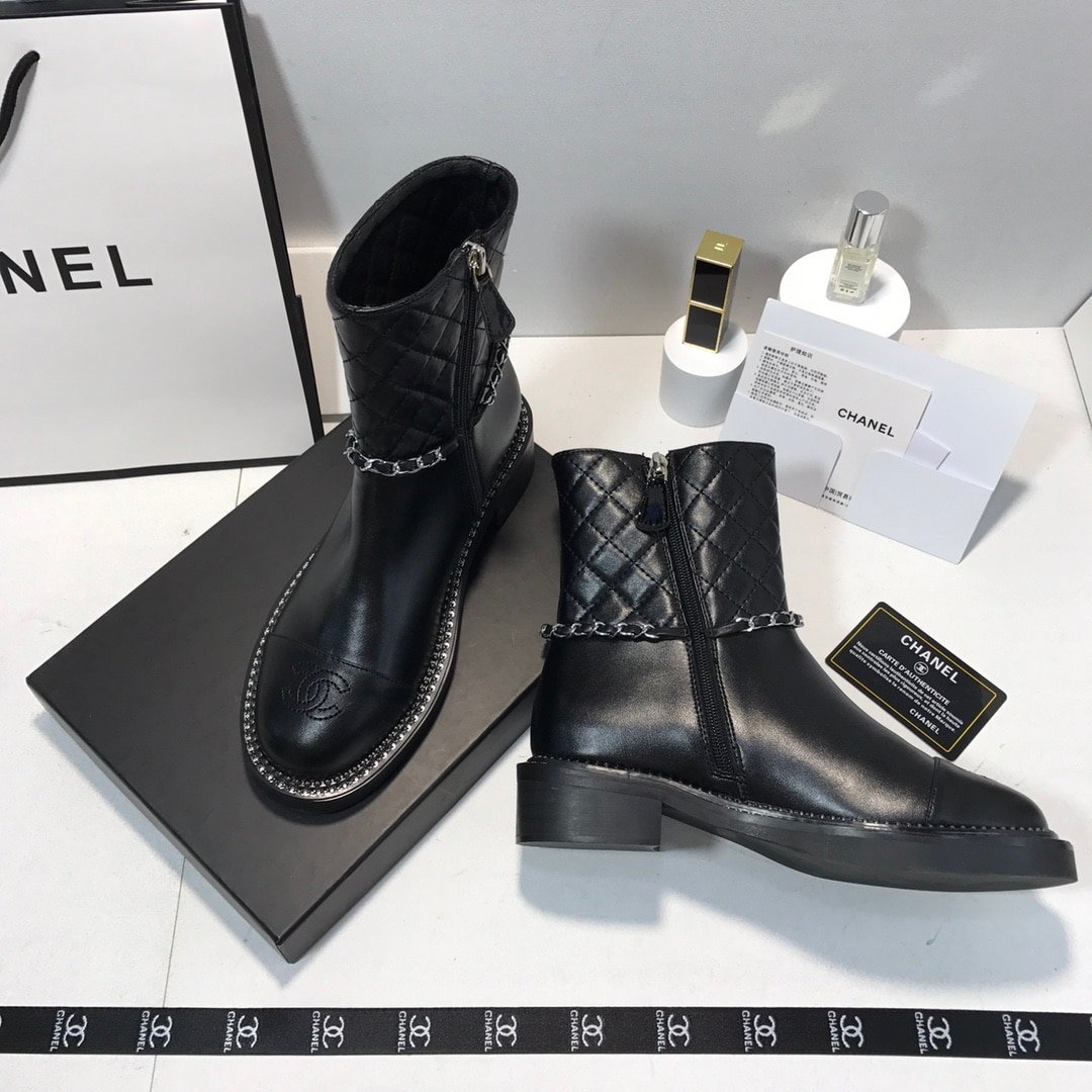 Ch**el Ankle Boots With Side Zip Chain Black