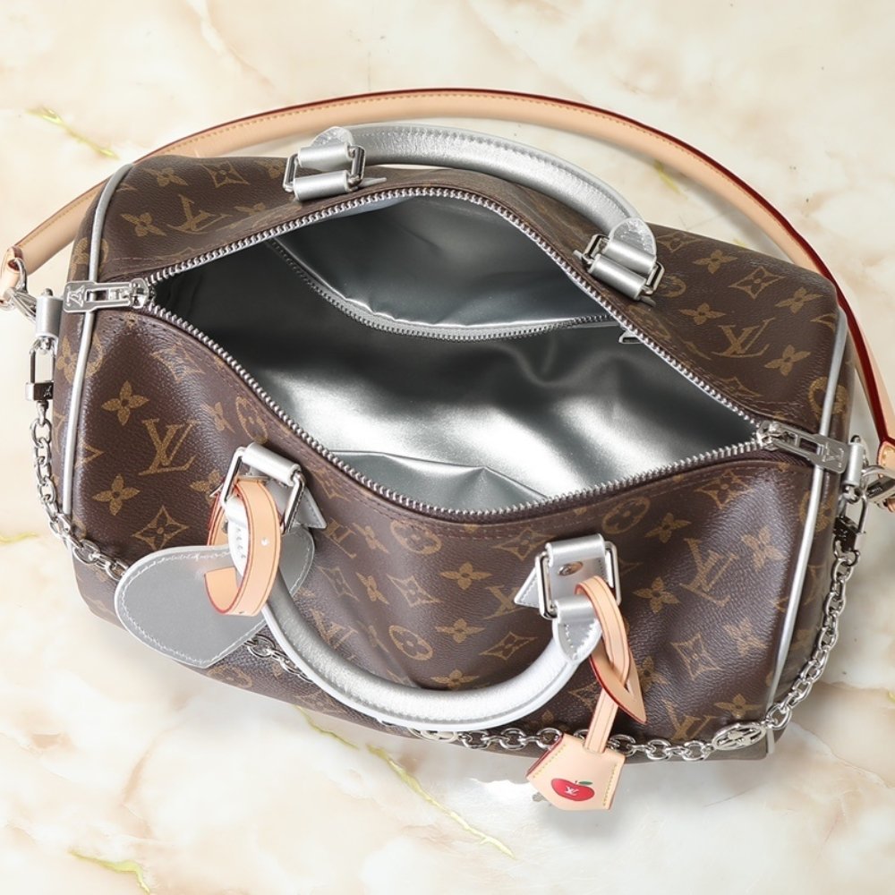 L0vis Vvtt0n 57th Street NYC Speedy Bandoulière 30 Monogram Silver 30cm M27324