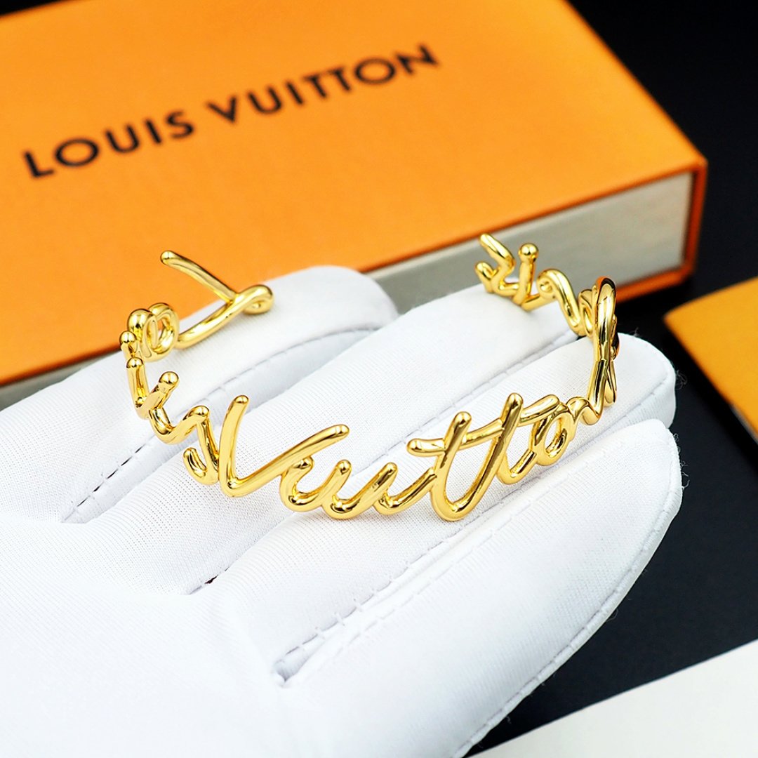 L0vis Vvtt0n Lv Script Bracelet Gold M1812S