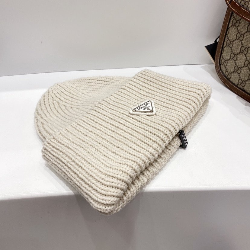 Pra*a Wool And Cashmere Beanie Sliver Cream