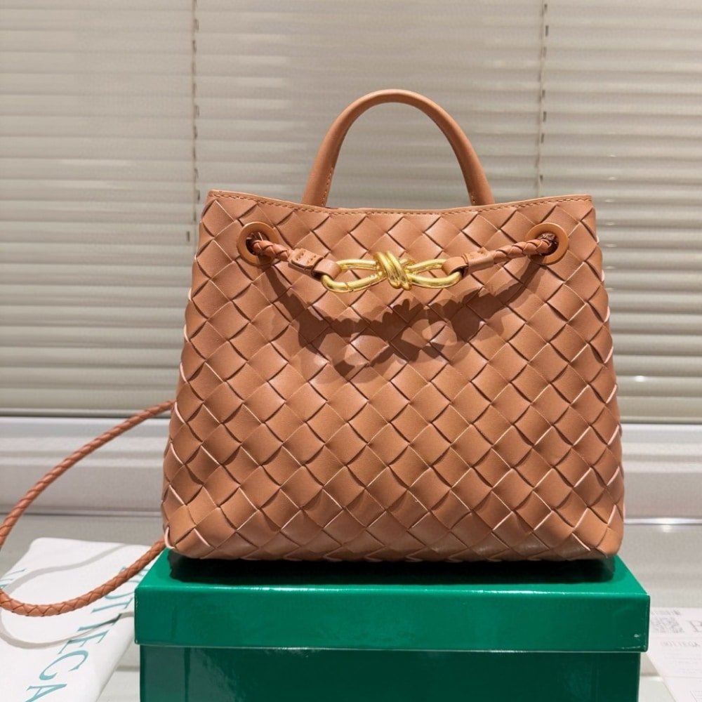 B0tt*ga Ven*ta Small Andiamo Bag In Cognac 25Cm
