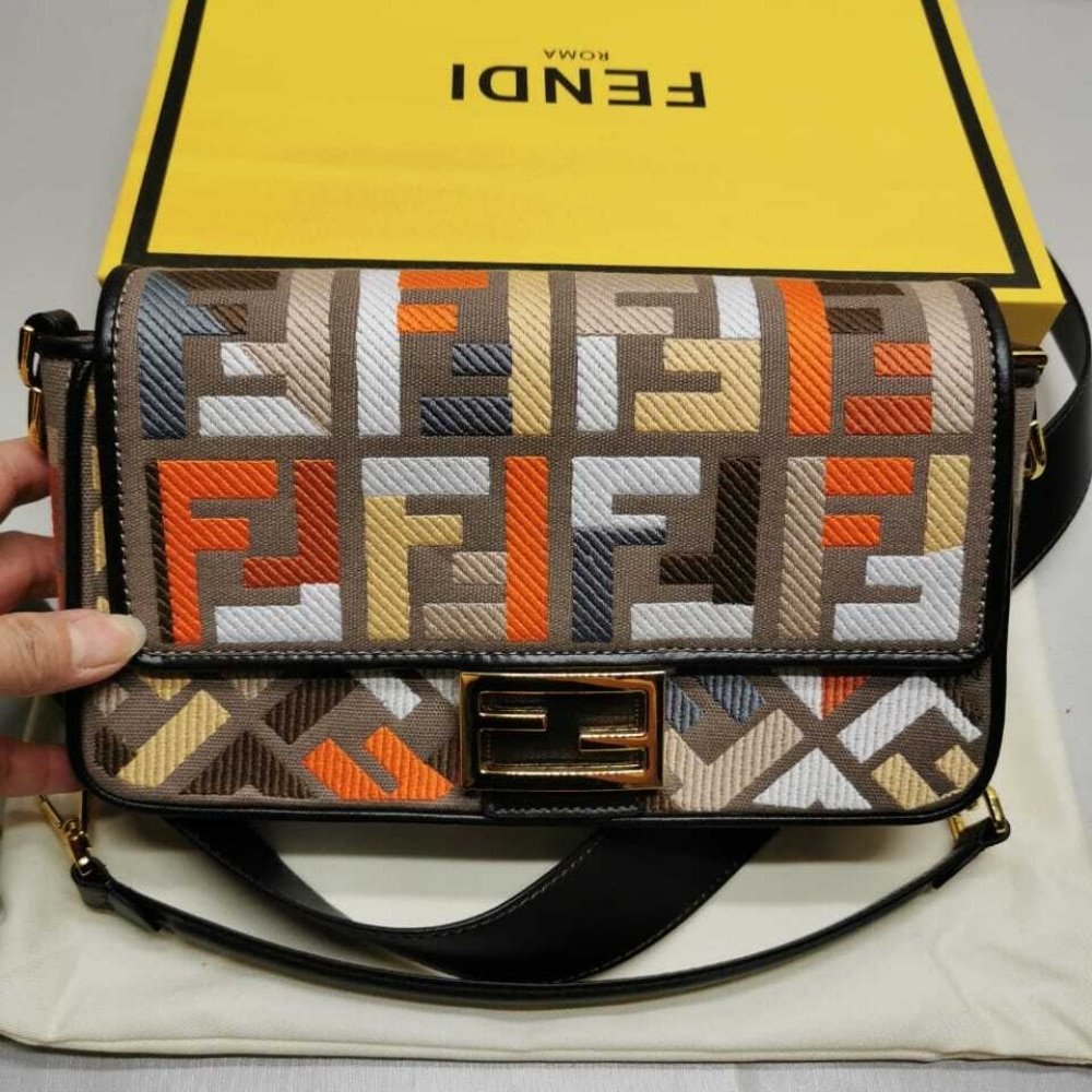 F**di Baguette Multicolor Canvas Bag With Ff Embroidery 25Cm 8Br600Anh4F1Mql