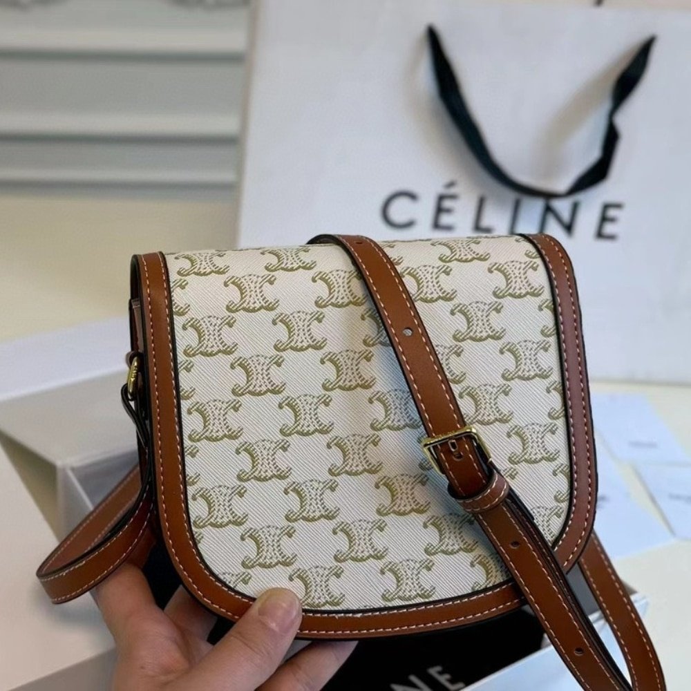 Ce1i*e Mini Besace In Triomphe Canvas And Calfskin White 18Cm 196702Bzj 01Bc