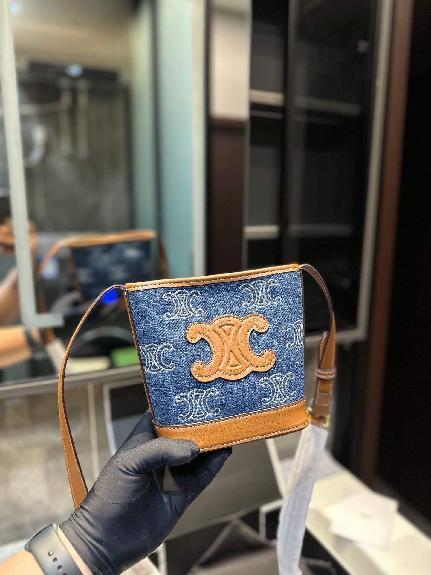 Ce1i*e Mini Bucket Cuir Triomphe In Denim With Triomphe All Over Embroidery And Calfskin Navy Tan 16Cm 10L432Fdx 07At
