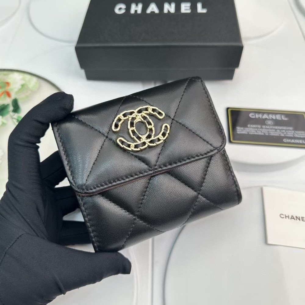 Ch**el 19 Flap Card Holder Black 11Cm Ap1790 B04852 94305