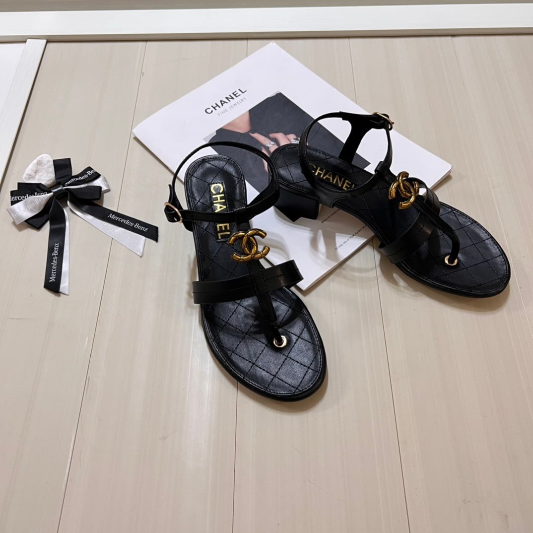 Ch**el Sandal Open Round Toe Flip Flops Black