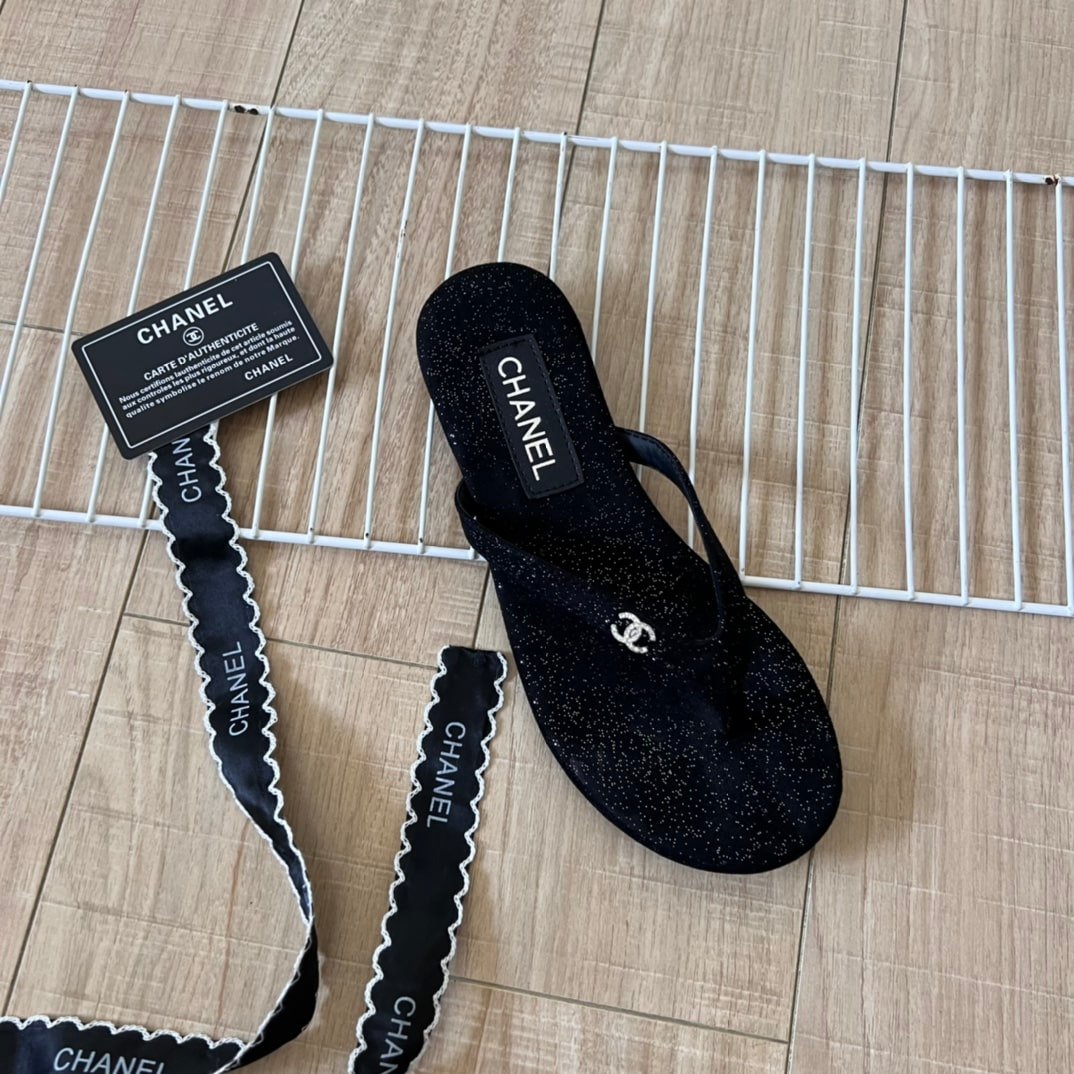 Ch**el Thongs Purl Fabric With Silver Cc Logo In Black