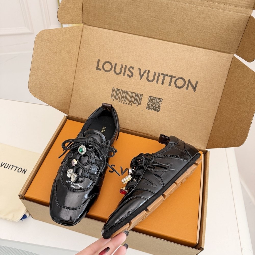 L0vis Vvtt0n Lv Sneakerina Black 1Aiver