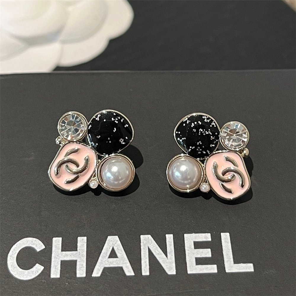 Ch**el Resin Pearl And Sparkling Crystal Silver Earrings ABG633 B22459 U4652