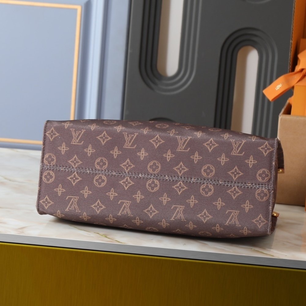 L0vis Vvtt0n Onthego MM Monogram Origine Ebène 35Cm