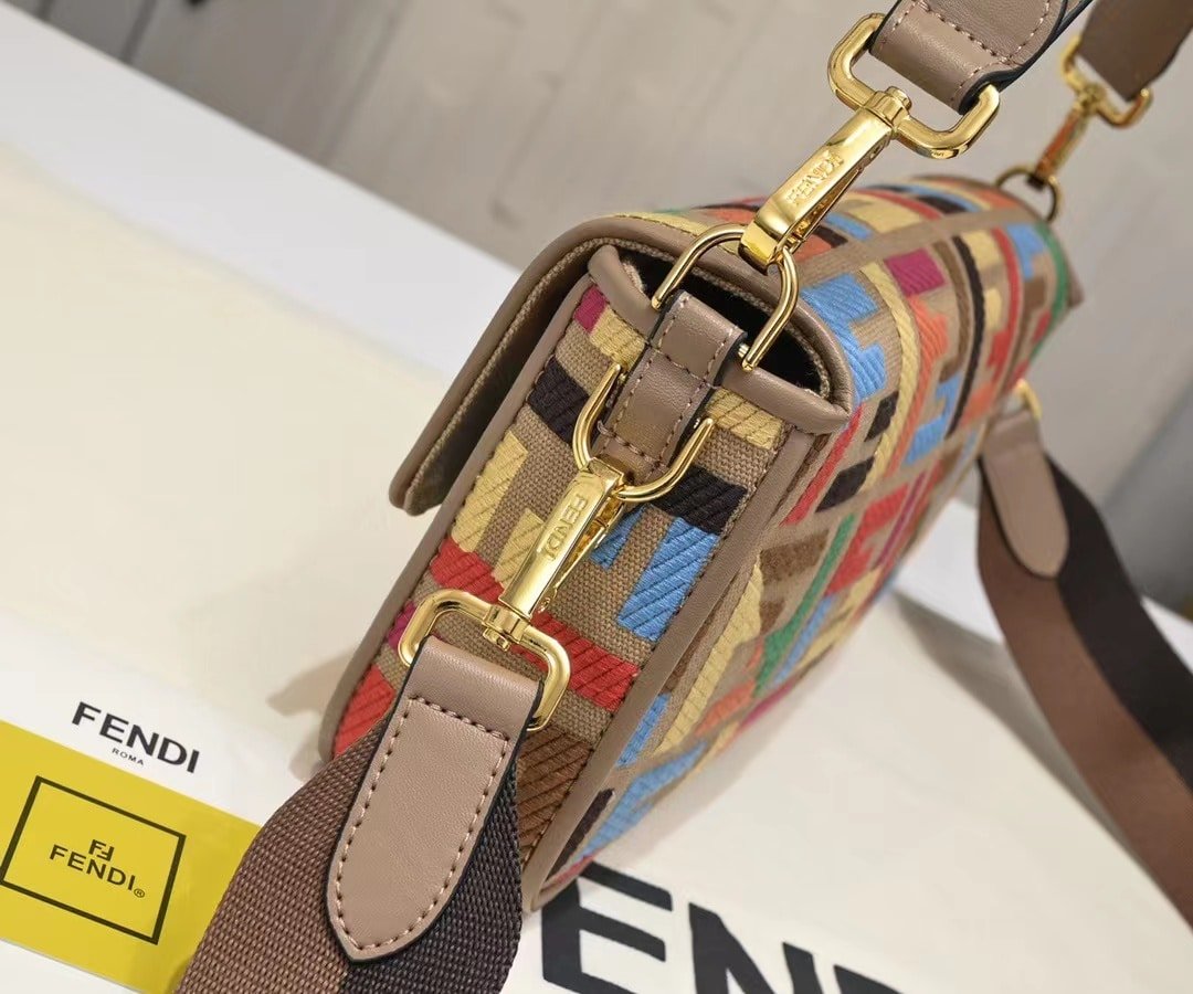 F**di Baguette Multicolor 8Br600Ahw7F18H2