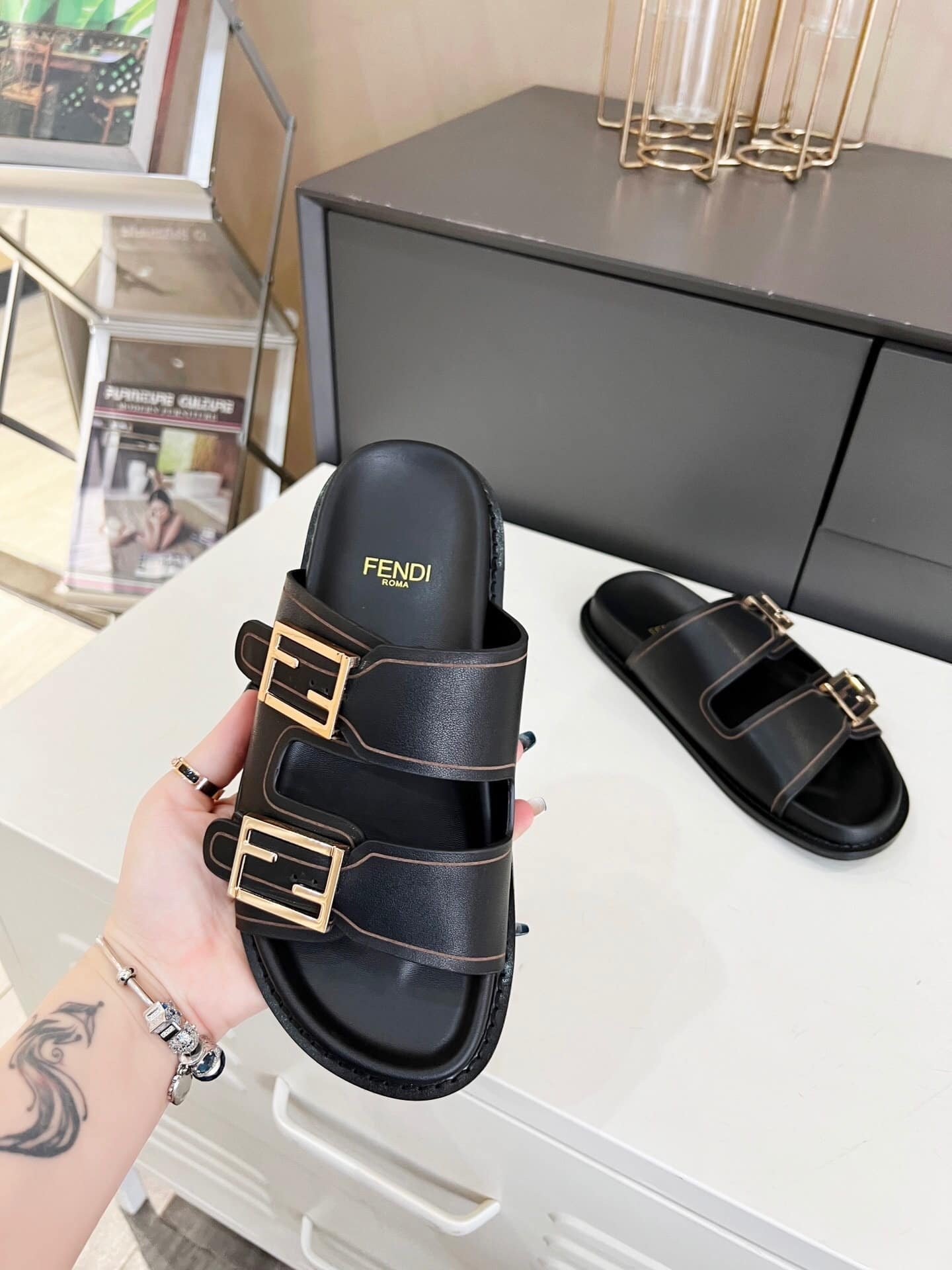 F**di Feel Leather Slides Black