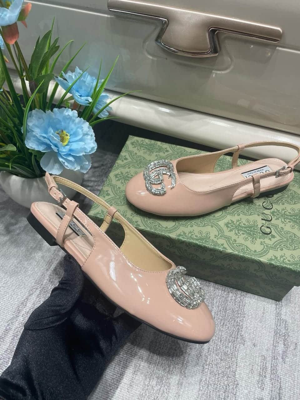 Gvc*1 Logo Embellished Slingback Flats Light Pink