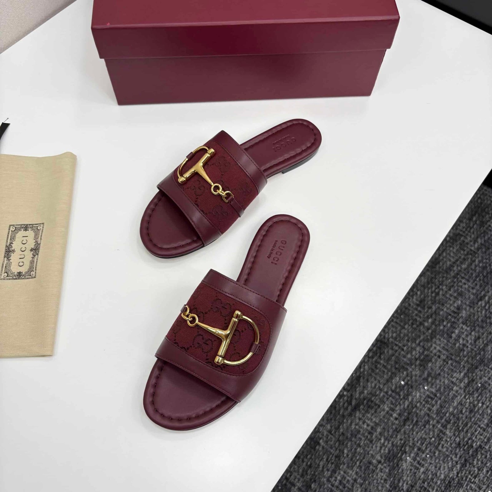 Gvc*1 Women’s Slide Sandal With Horsebit Rosso Ancora Red 834427 Aae04 6273