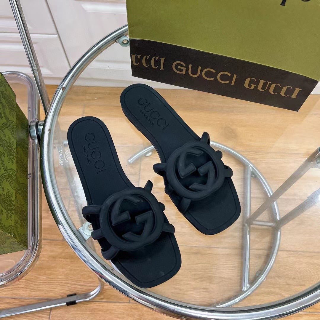 Gvc*1 Women’S Interlocking G Slide Sandal Black ‎780307 J8700 1000