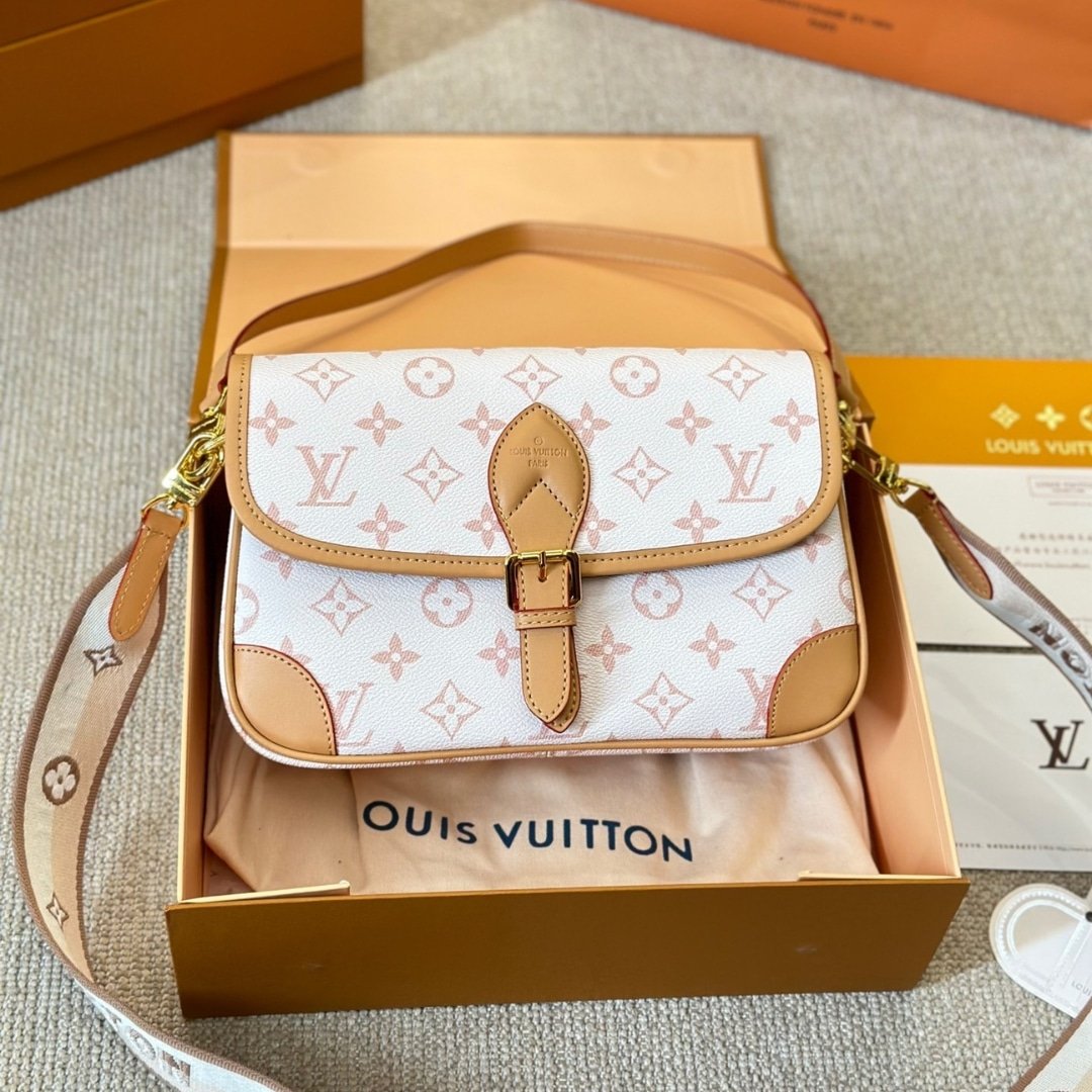 L0vis Vvtt0n Diane Monogram Cream Beige 25Cm