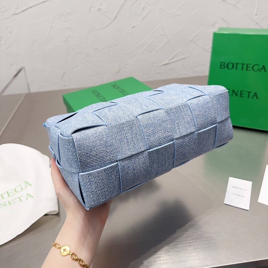 B0tt*ga Ven*ta Brick Cassette Shoulder Bag Denim Blue 28Cm