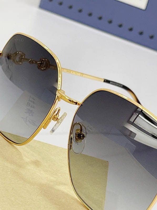 Gvc*1 Square Frame Sunglasses Gold Metal Frame ‎648494 I3330 8012