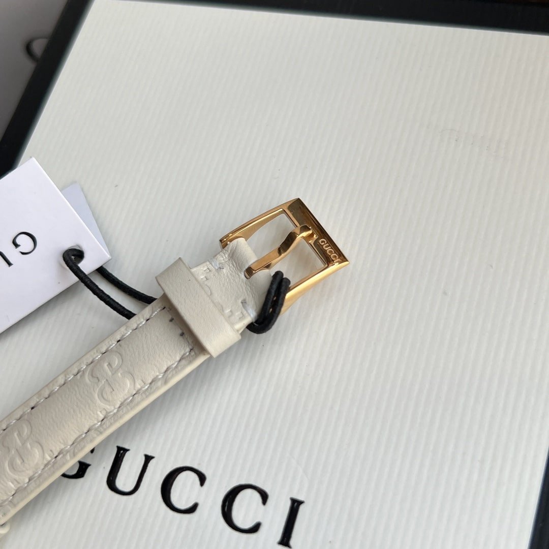 Gvc*1 G Timeless Watch White Dial 27Mm