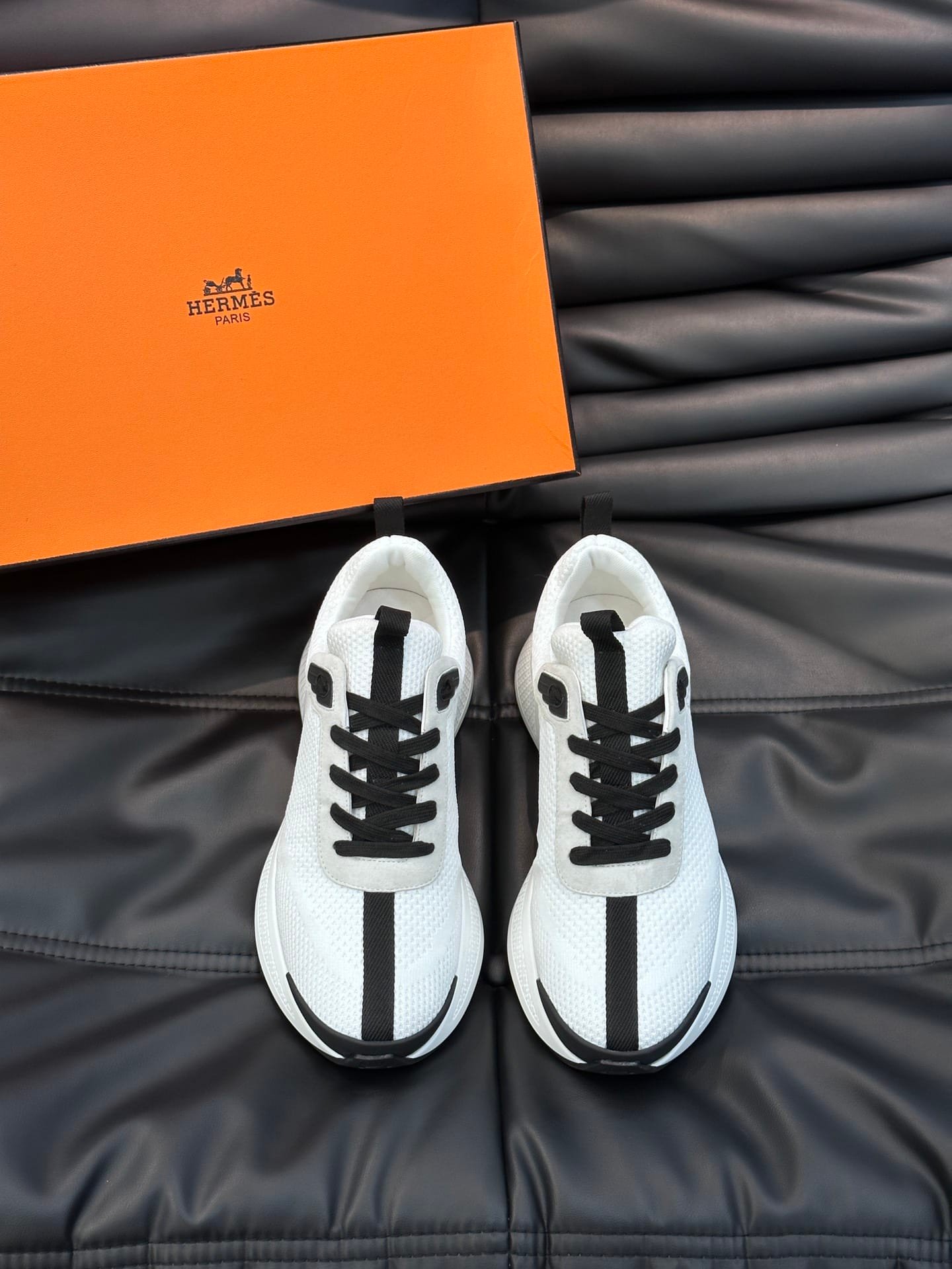 H**me5 Heros Sneaker Black White H232985Zh90400