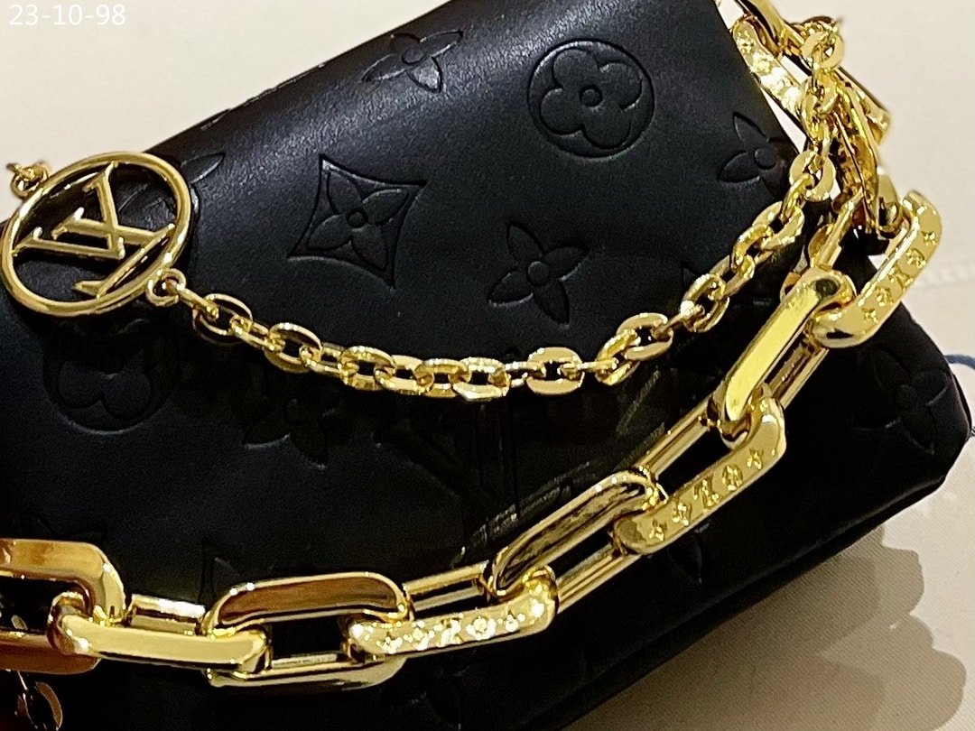 L0vis Vvtt0n Coussin Belt Bag Monogram Black 17Cm M81125