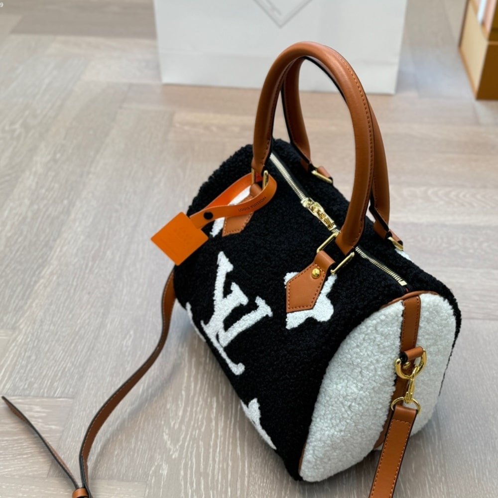 L0vis Vvtt0n Monogram Teddy Speedy Bandouliere Black White 25Cm