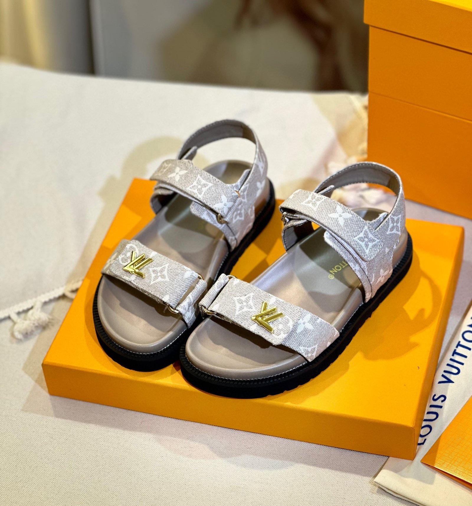 L0vis Vvtt0n Lv Sunset Flat Comfort Sandals Beige 1Ac4Or