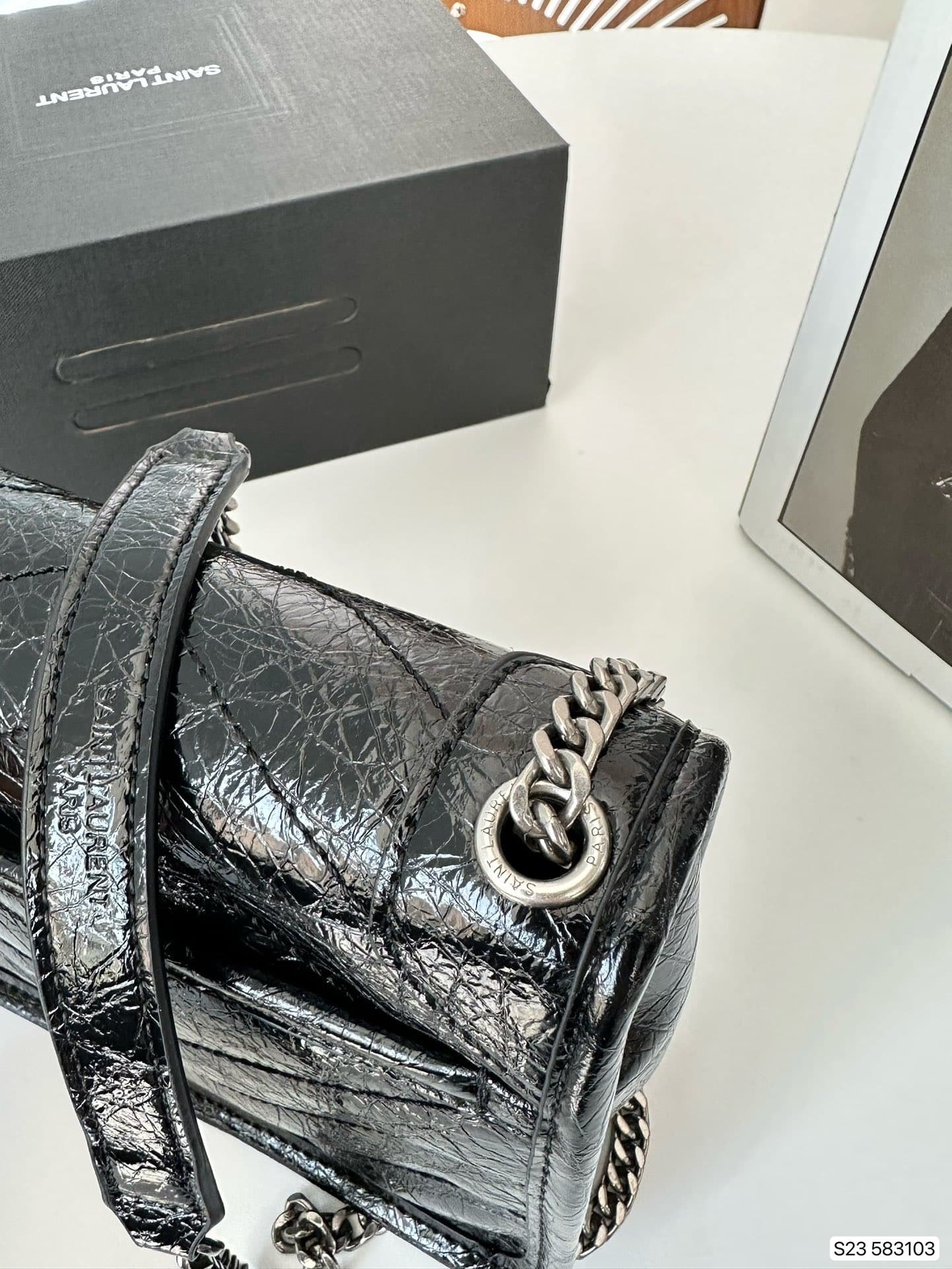 Sa1nt Lau*nt Niki Vintage Leather Chain Wallet Black 19Cm 583103 0En04 1000