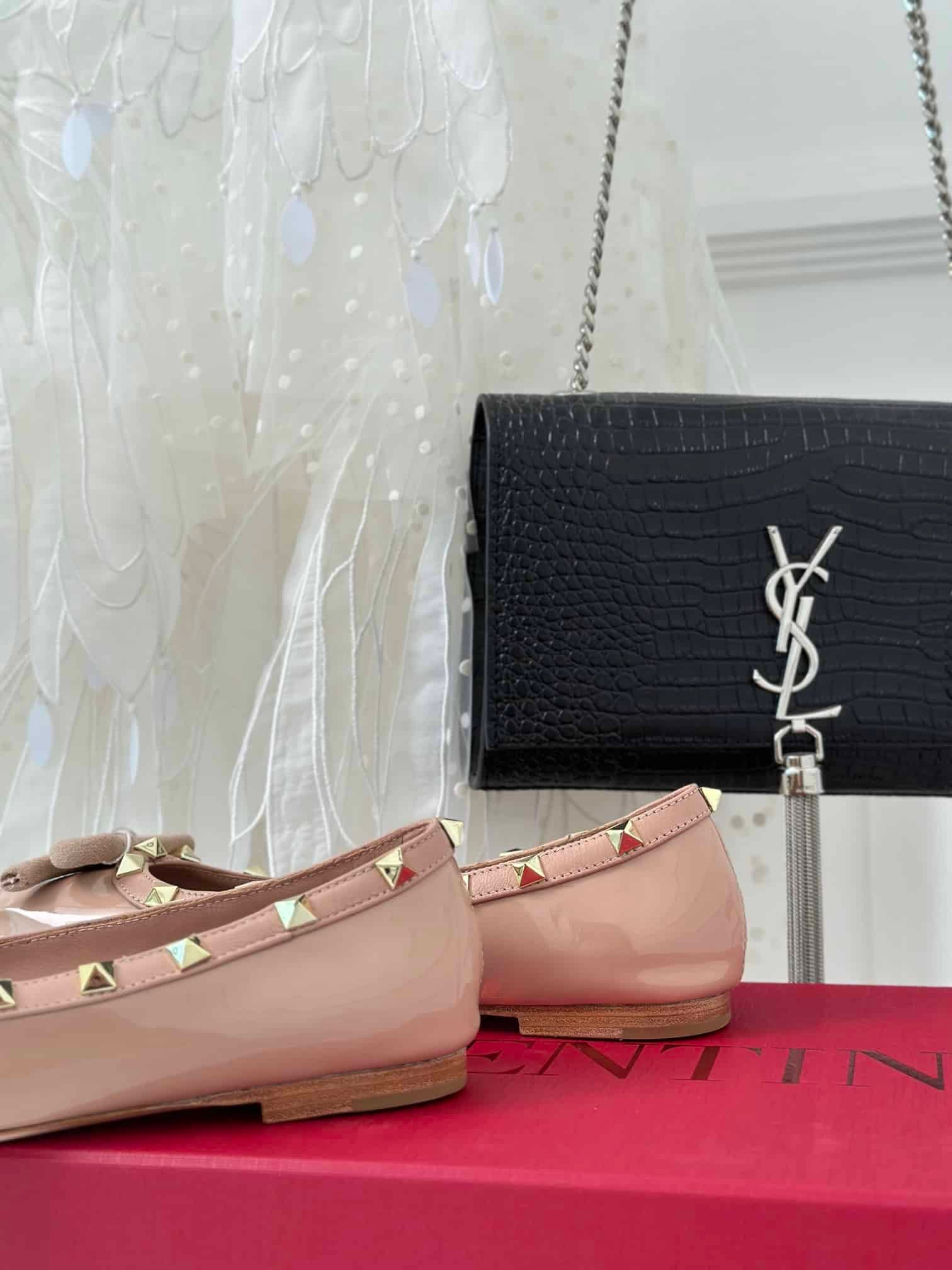 Va1e*ntin0 Garavani Rockstud Patent Leather Ballerina Rose Cannelle 3W2S0Hq5Vnw Gf9