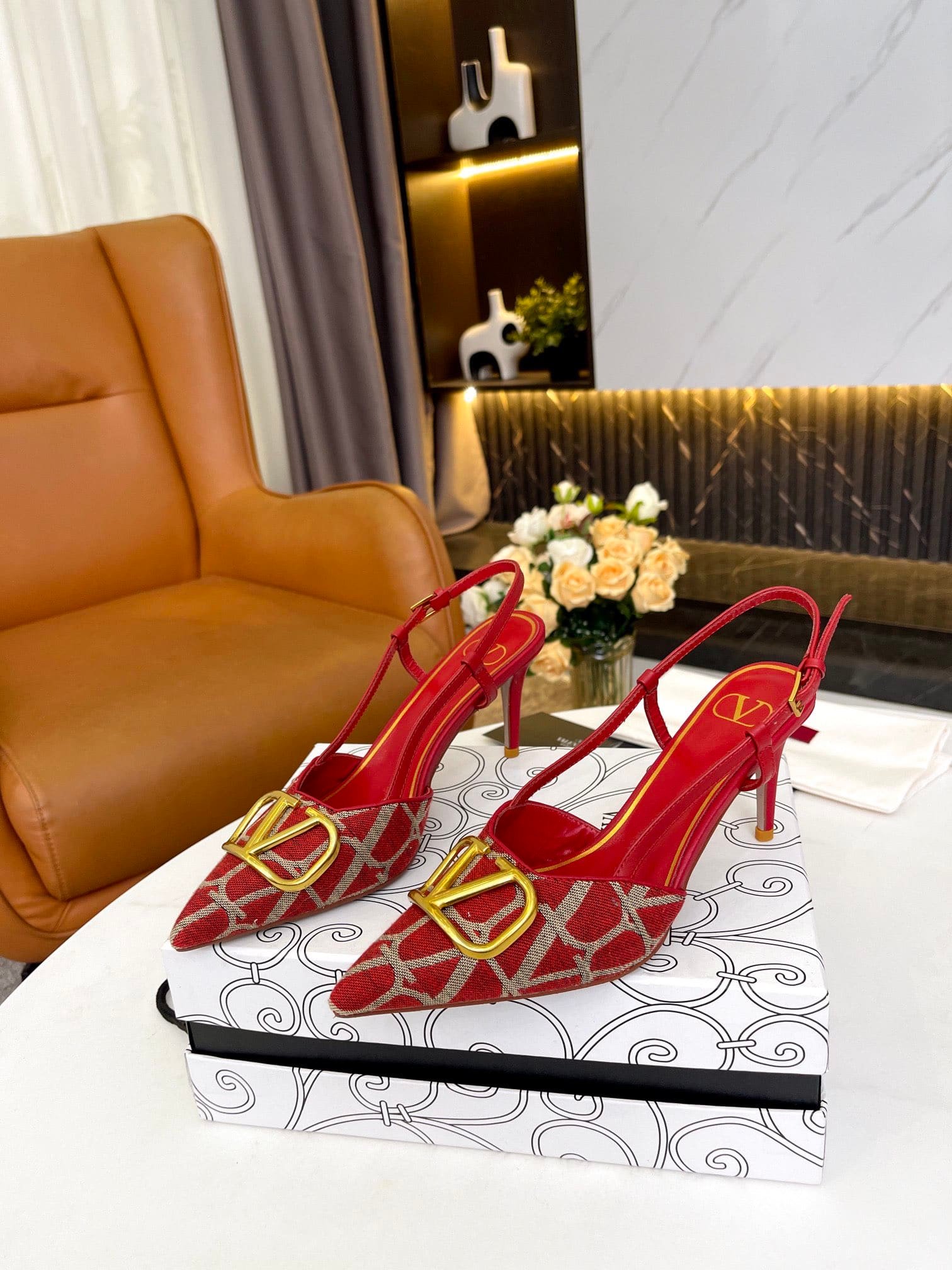 Va1e*ntin0 Garavani Vlogo Signature Slingback Pump In Toile Iconographe Red