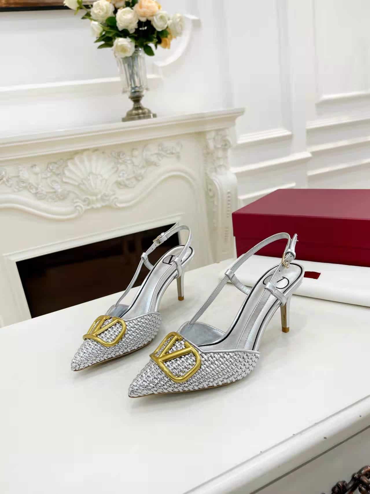 Va1e*ntin0 Garavani Vlogo Woven Leather Slingback Pumps Silver