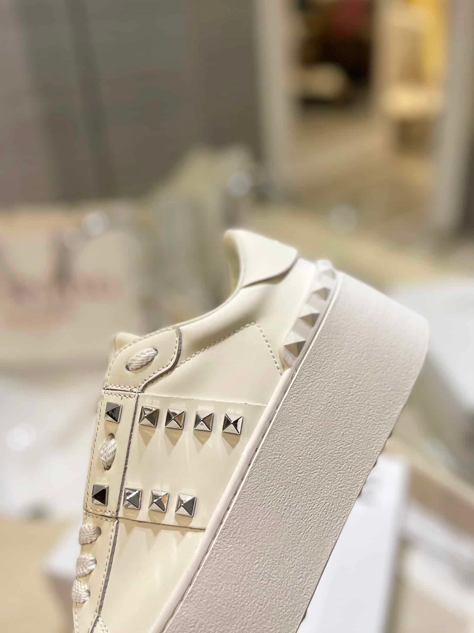 Va1e*ntin0 Garavani Flatform Rockstud Untitled Sneaker In Calfskin White 4W2S0Gg8Bhs 0Bo